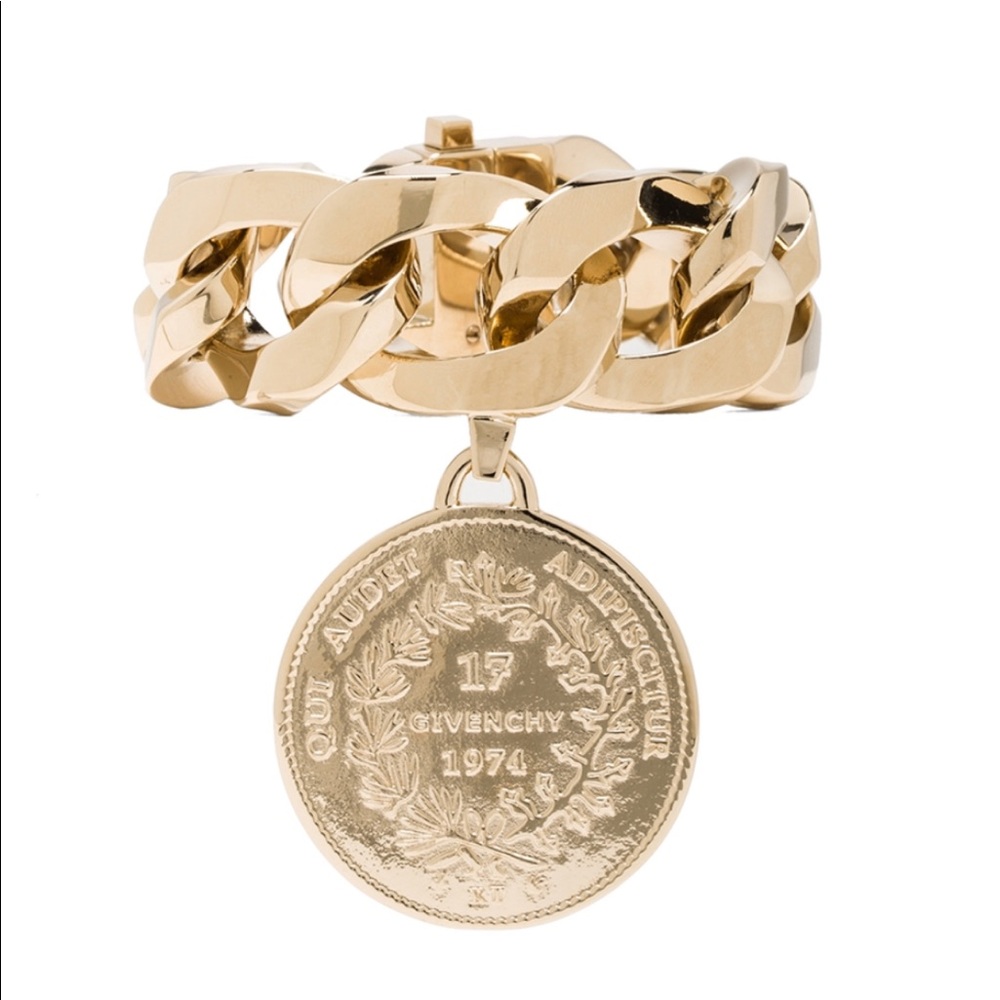 Givenchy oversized medallion link bracelet. New!